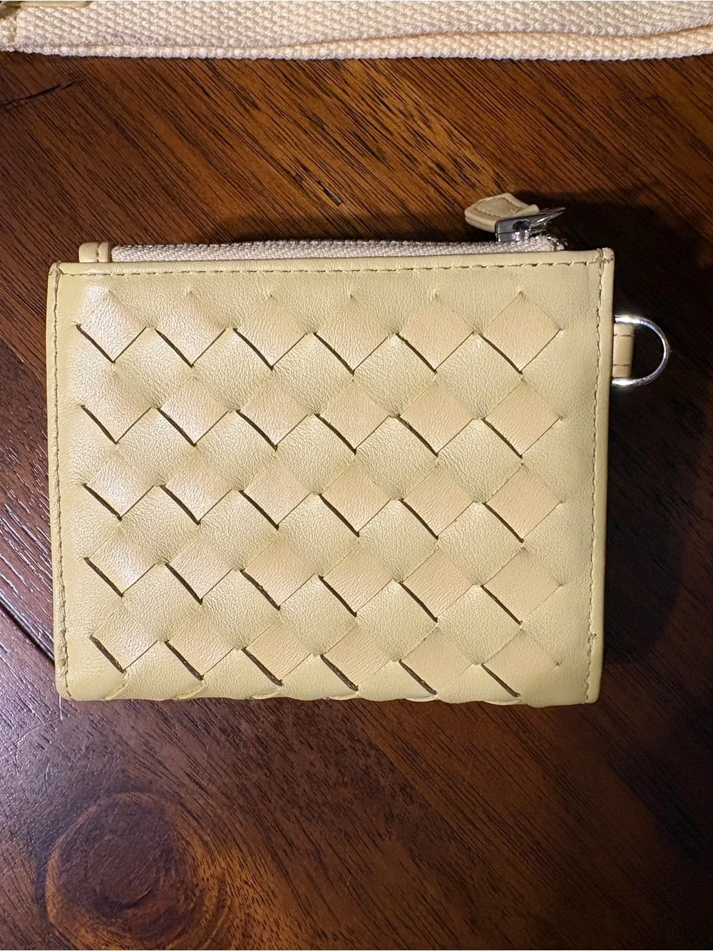 Andar the lo wallet
